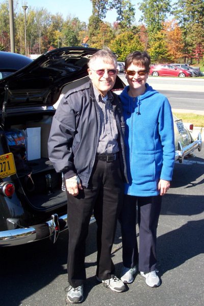 Image_Kodak_DX4900 021.JPG - Jim and Mary Owen.  Bob Robb photo.